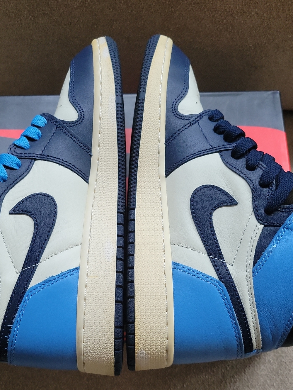 Jordan Retro 1 - Picture 6 of 9